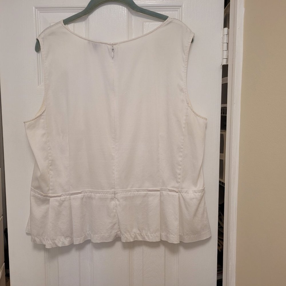 Classic Ann Taylor White Top w/ Peplum - Picture 7 of 10